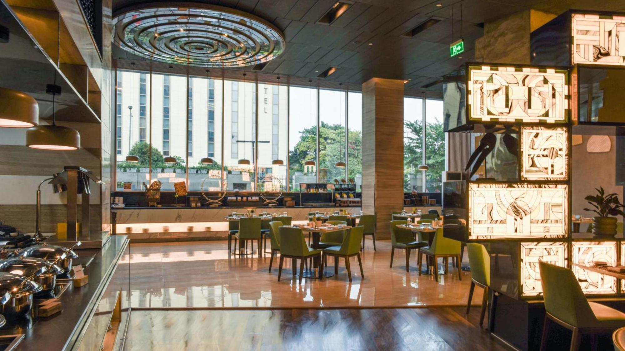 Holiday Inn New Delhi Aerocity By Ihg Exteriér fotografie The restaurant