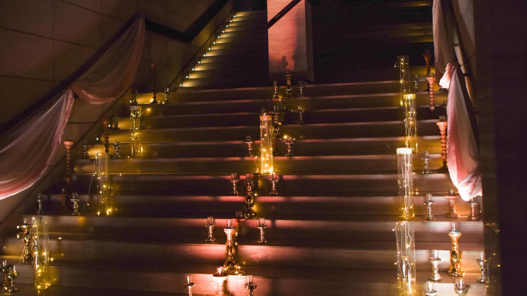 Holiday Inn New Delhi Aerocity By Ihg Exteriér fotografie The staircase at the 83rd Academy Awards