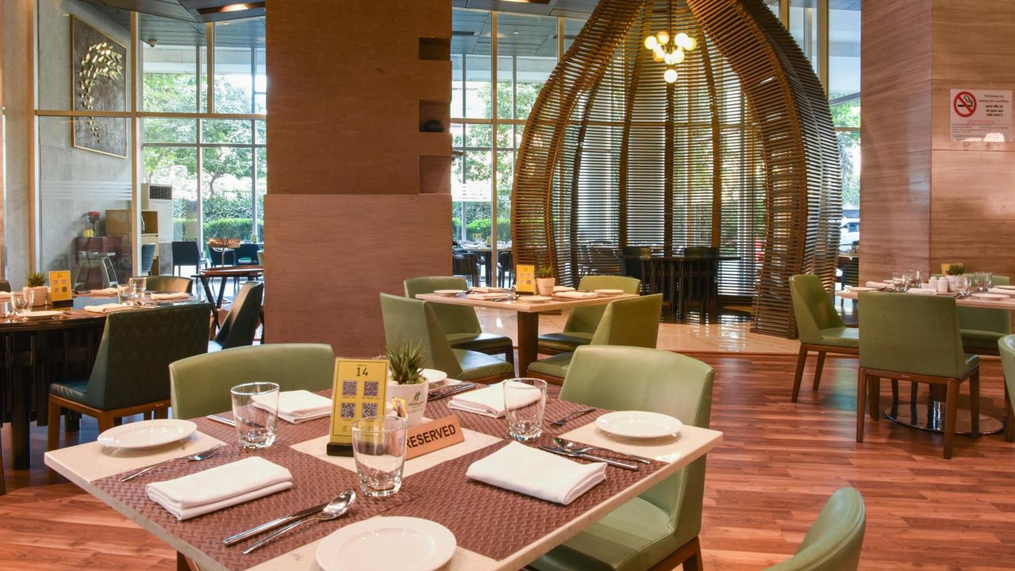 Holiday Inn New Delhi Aerocity By Ihg Exteriér fotografie The restaurant