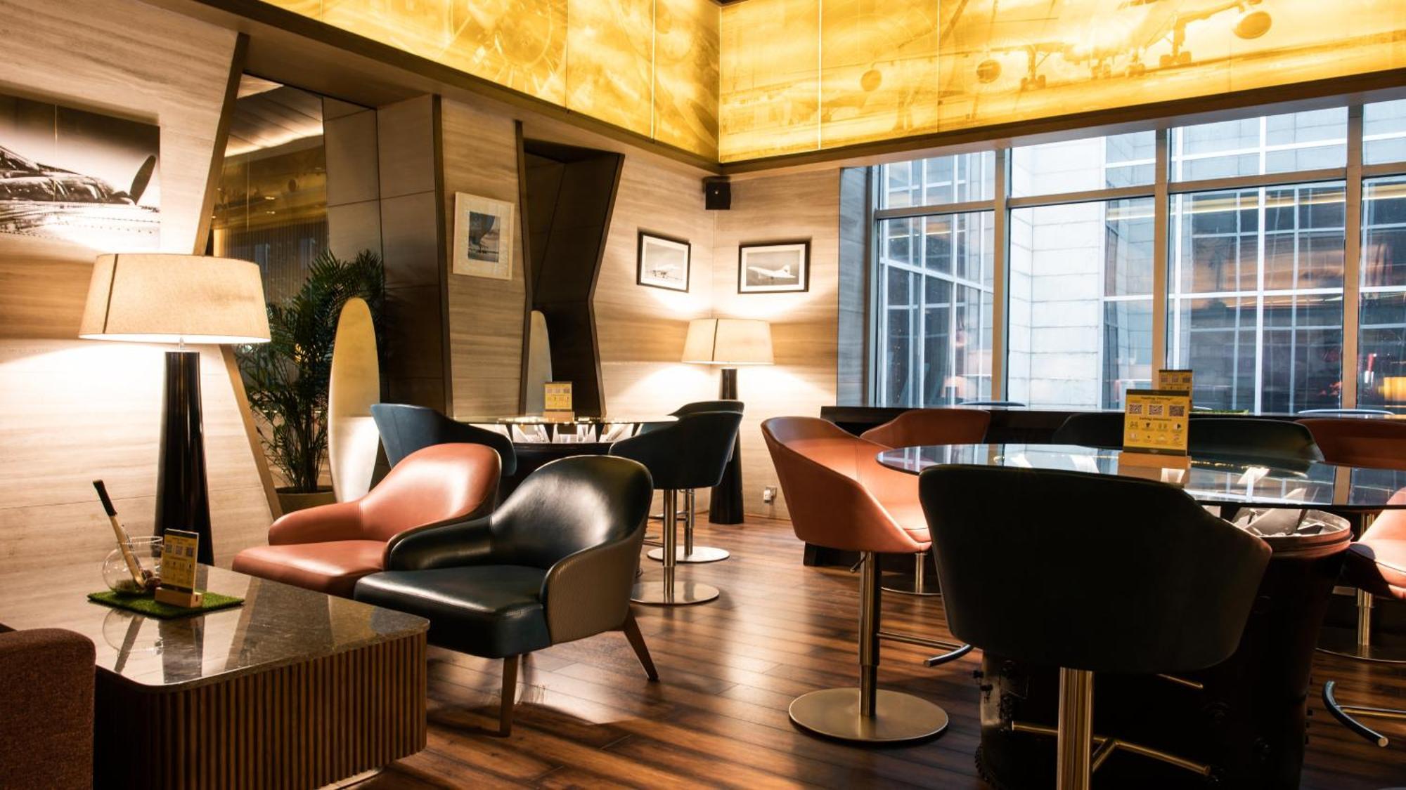 Holiday Inn New Delhi Aerocity By Ihg Exteriér fotografie The lounge at the airport