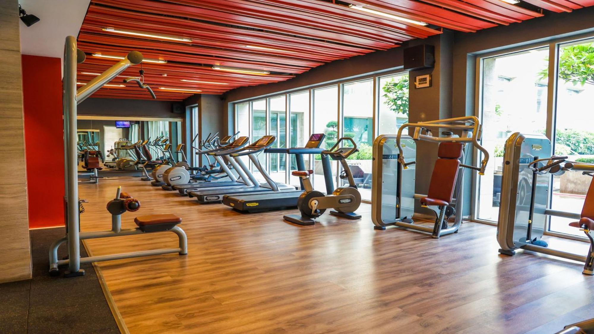 Holiday Inn New Delhi Aerocity By Ihg Exteriér fotografie The gym at the hotel